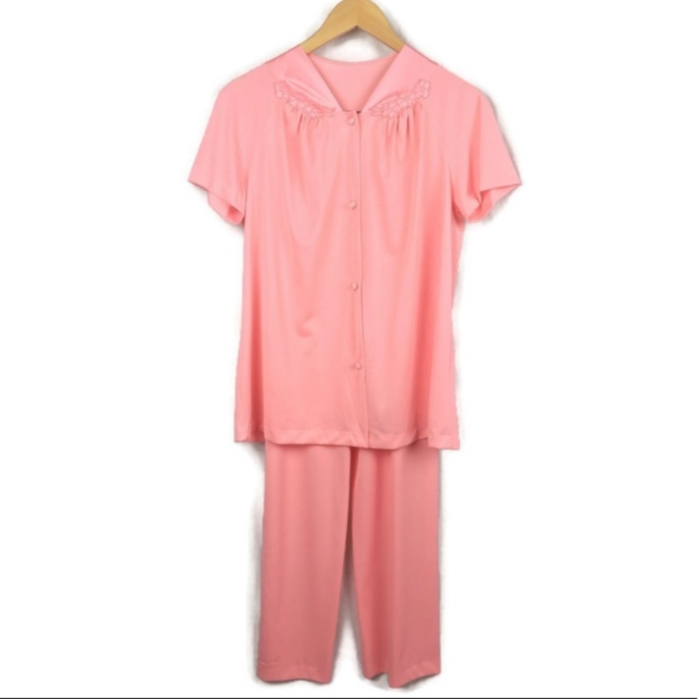 Vintage Vanity Fair Peachy Pink Pajamas in Size 34 - Picture 3 of 8